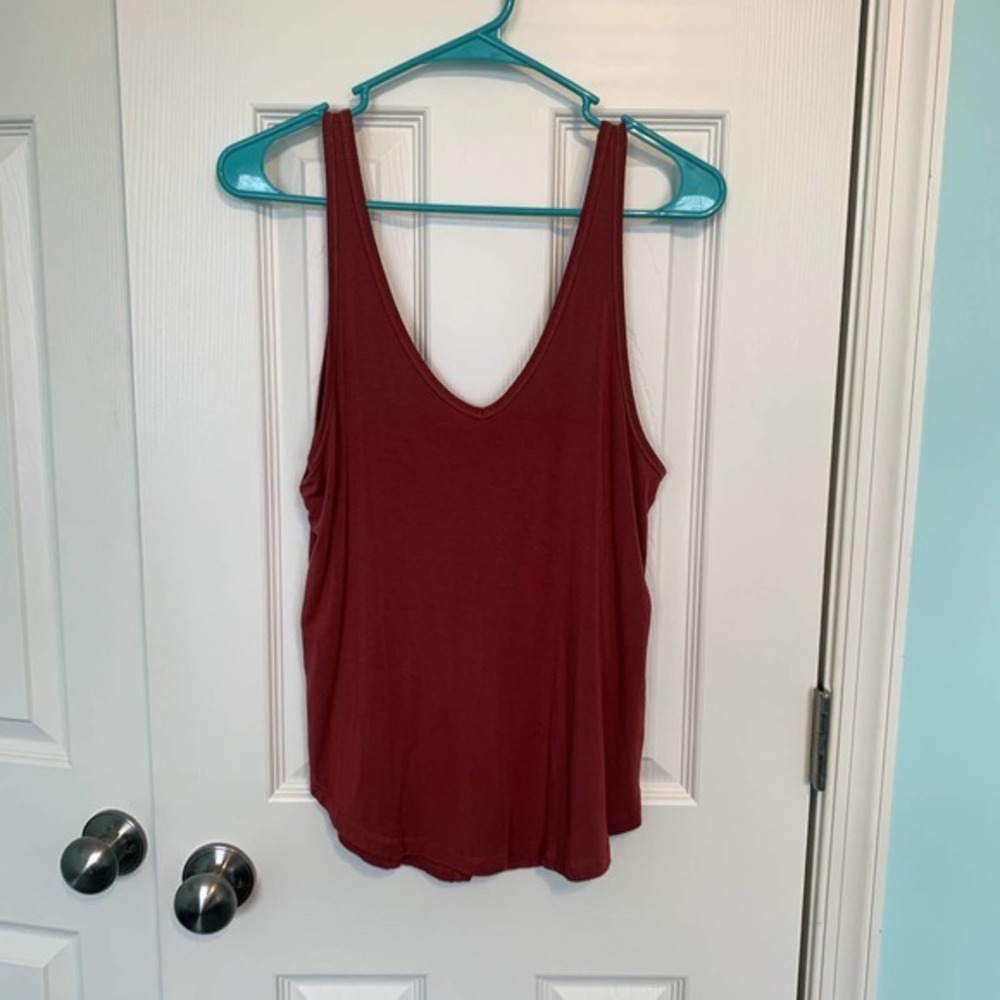 Abercrombie‎ and Fitch Red Drapey V-Neck Knit Tank Women's Size Small